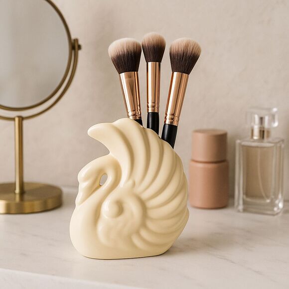 Vintage Brush-McCoy Small Swan Planter #725 – 1950s Ceramic – Cream Glaze – MCM - Picture 2 of 15